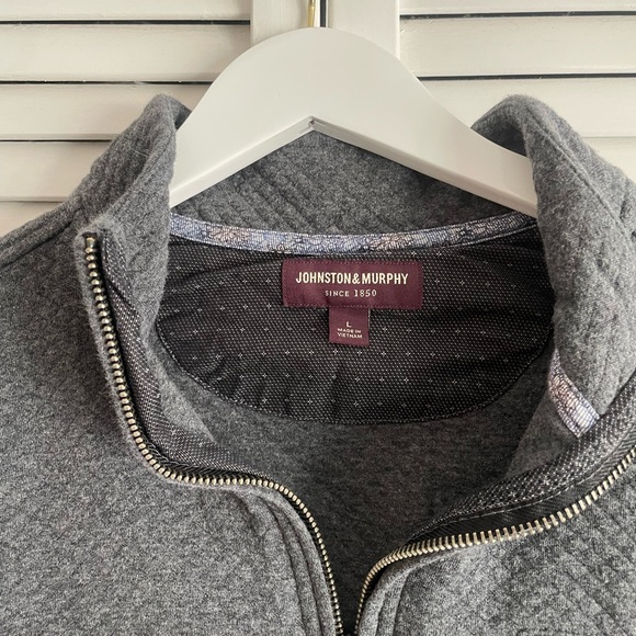 Johnston & Murphy | Men’s Quilted Quarterzip Pullover - Picture 2 of 9